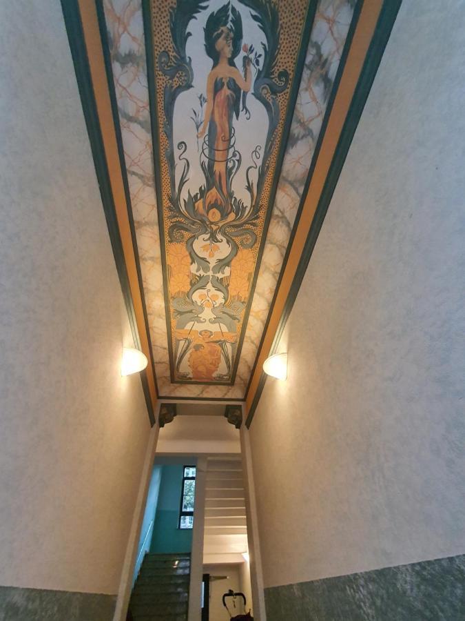 Neustadt-Aussicht - Grosse Wohnung Mit Balkon Дрезден Екстер'єр фото